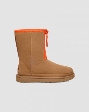 Botas UGG Classic Short Zipper Tape Logo Mujer Marrones | COA8539H